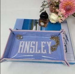 Snap Tray in Gingham and Light pink Applqiue Snap Tray in Gingham and Light pink Applqiue NULL