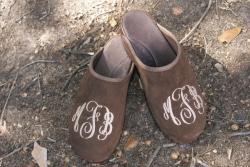 Brown suede with khaki interlocking monogram and brown flex heel Th brown suede with khaki interlocking monogram 