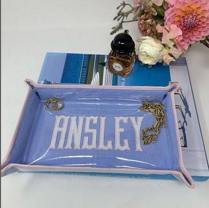 Snap Tray in Gingham and Light pink Applqiue Snap Tray in Gingham and Light pink Applqiue NULL