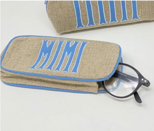   Single or Double Eyeglass Case in natural textured linen with Classic appliqué  Any appliqué or monogram available   7’’   Single or Double Eyeglass Case in natural textured linen with Classic appliqué  Any appliqué or monogram available   7’’ X 3’’ NULL