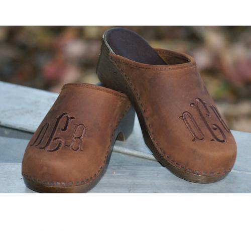 Brown Nubuck color as of 2011 Tone on Tone Paris Monogram Bronw Nubuck with Bee 