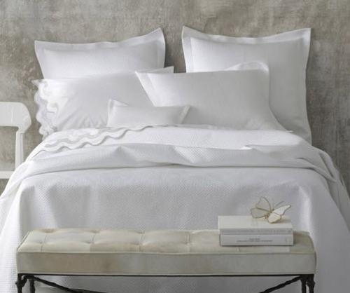 Matouk Alba Quilted Sateen Bedding Collection Matouk Alba Quilted Sateen Bedding Collection Home & Garden > Linens & Bedding > Bedding